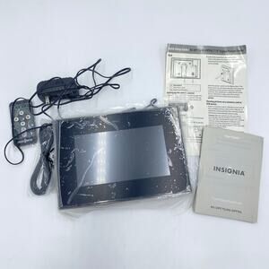 Insignia Black 7" and 9" Digital Picture Frame NS-DPF07G NWOB